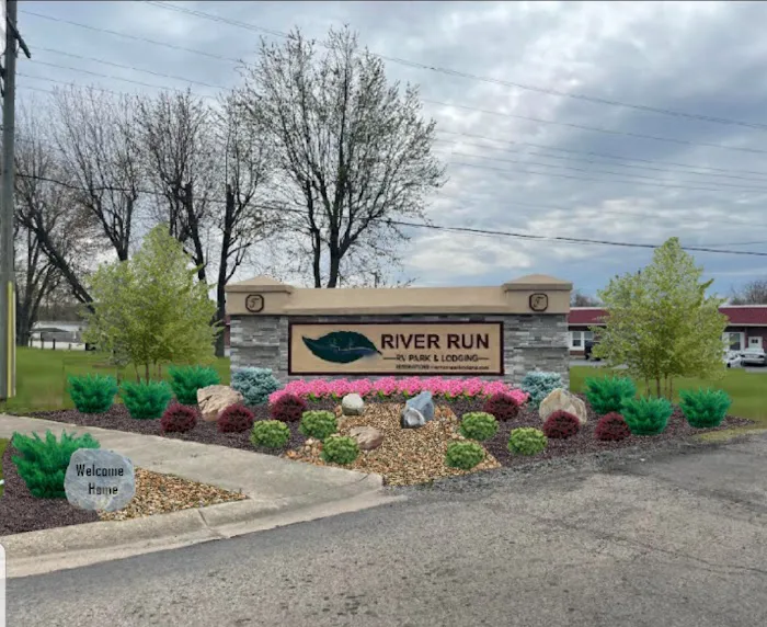 Riverrun RV Park & lodging LLC Picture 5