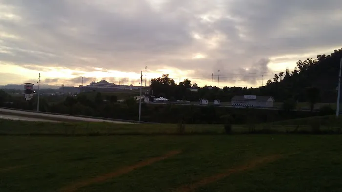 Pole Position Campground Picture 2