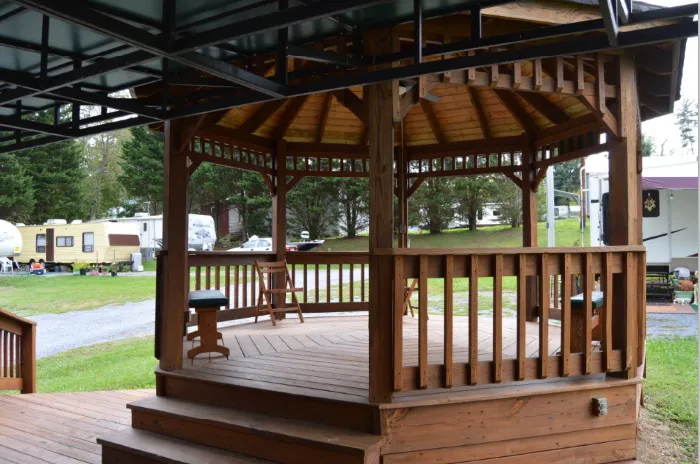 Island Park Campground Picture 3