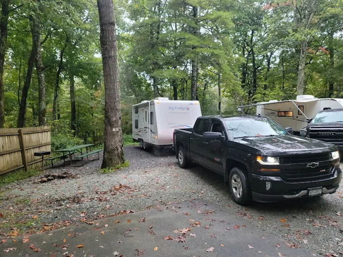 Linville Falls Campground RV Park & Cabins Picture 3