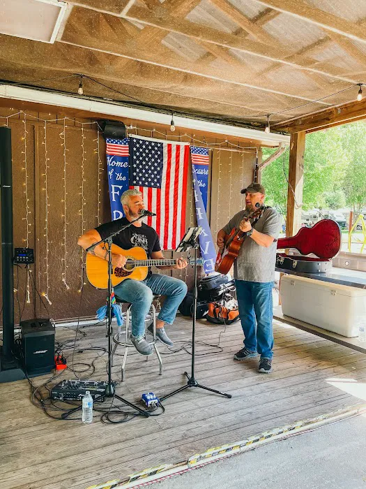 Mountain River Family Campground Picture 10