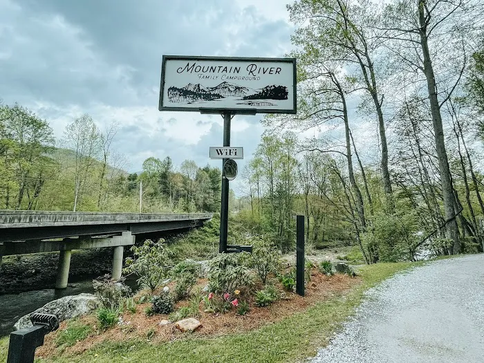 Mountain River Family Campground Picture 3