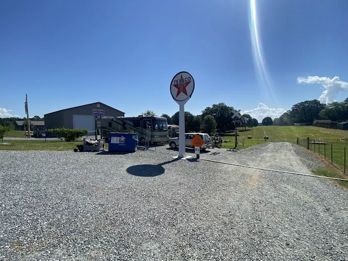 Yates RV Resort campground Picture 8