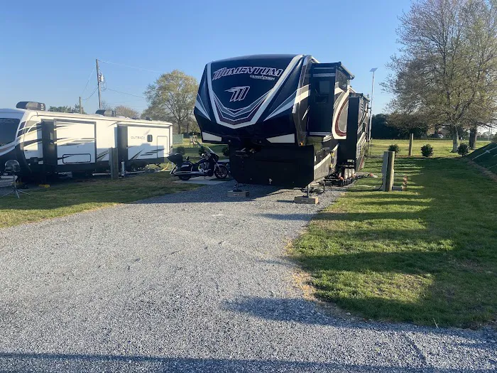 Yates RV Resort campground Picture 2