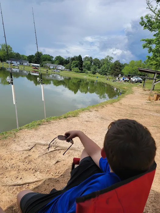 Toms Lake Campground Picture 3