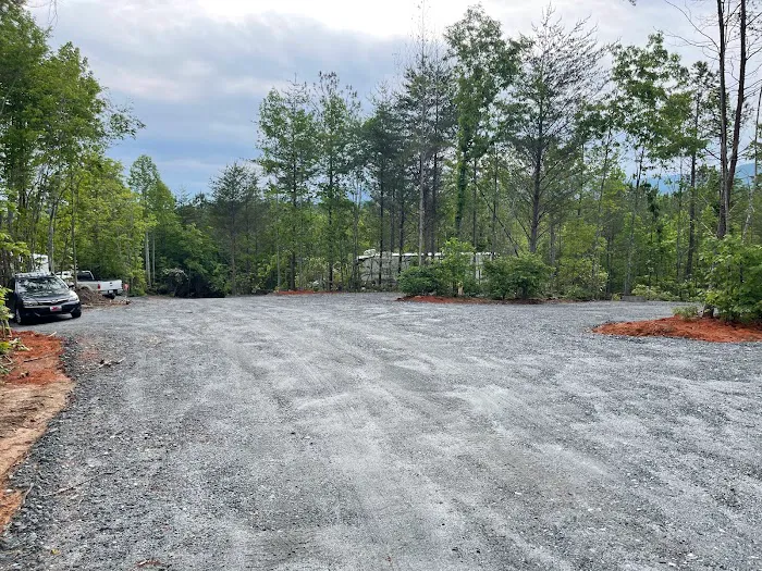 Peek of the Mountains Campground and RV Park Picture 8