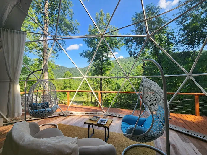 Carolina Domes Picture 5