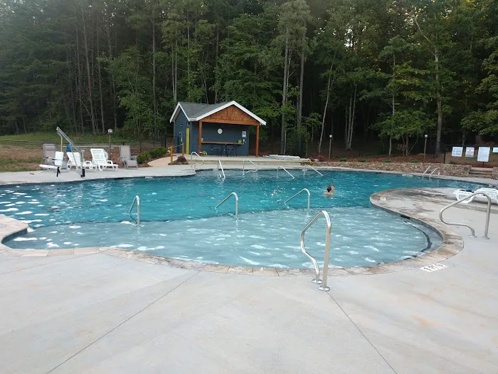 Emberglow Outdoor Resort Picture 4