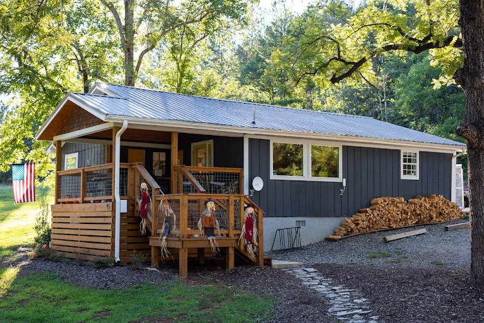 Emberglow Outdoor Resort Picture 5