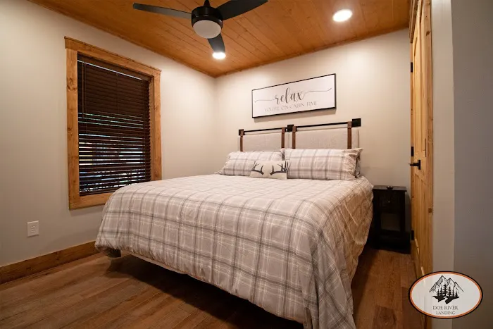 Doe River Landing Picture 4