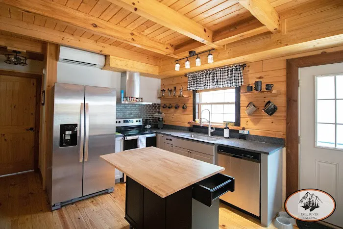 Doe River Landing Picture 5