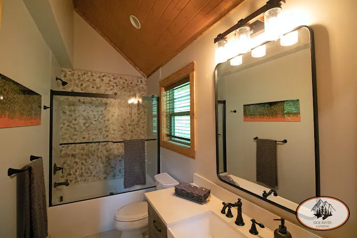 Doe River Landing Picture 3