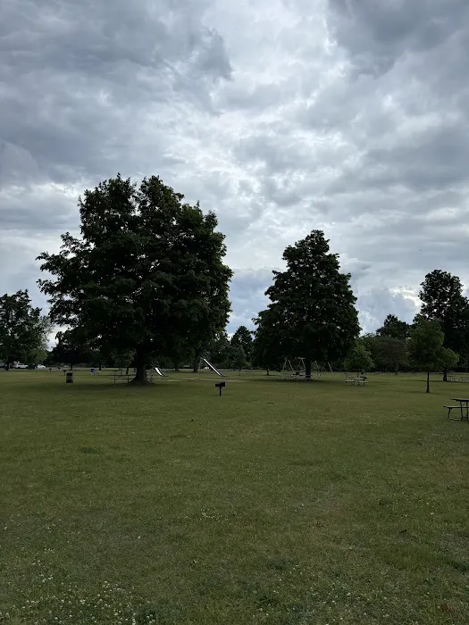 Pontiac Lake State Recreation Area Campground Picture 9