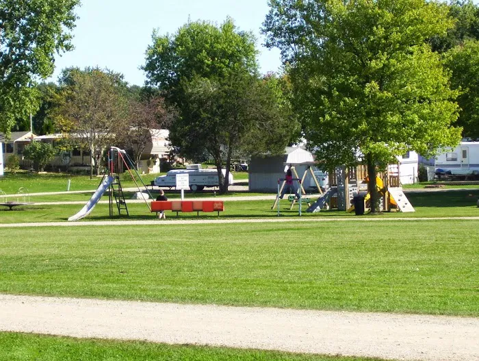 Oaks Campground Picture 4