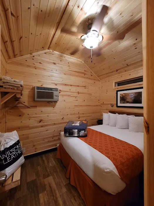 Angola / Hogback Lake KOA Holiday Picture 3