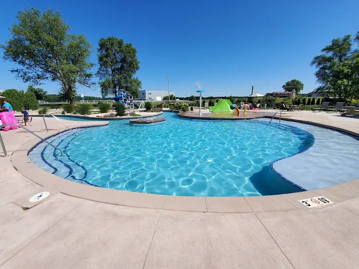 Angola / Hogback Lake KOA Holiday Picture 7