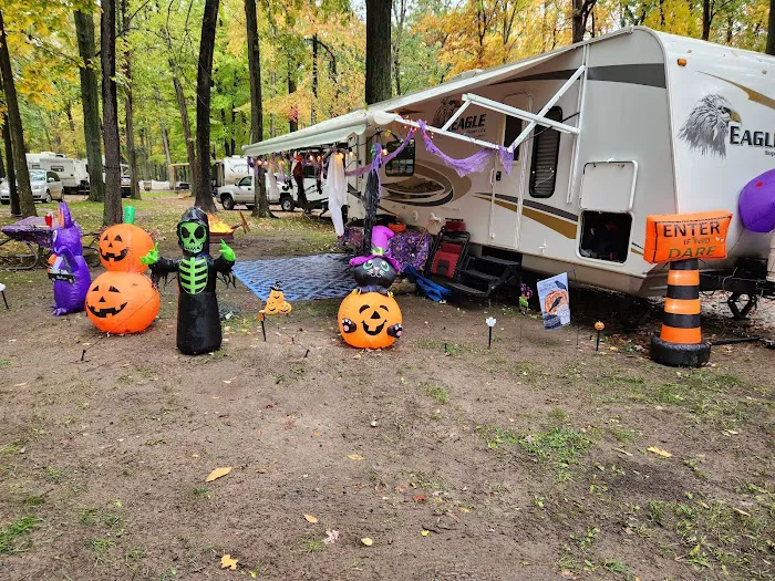 Twin Pine Campground & Canoe Picture 1
