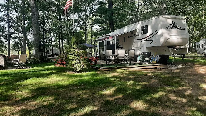 Twin Pine Campground & Canoe Picture 8