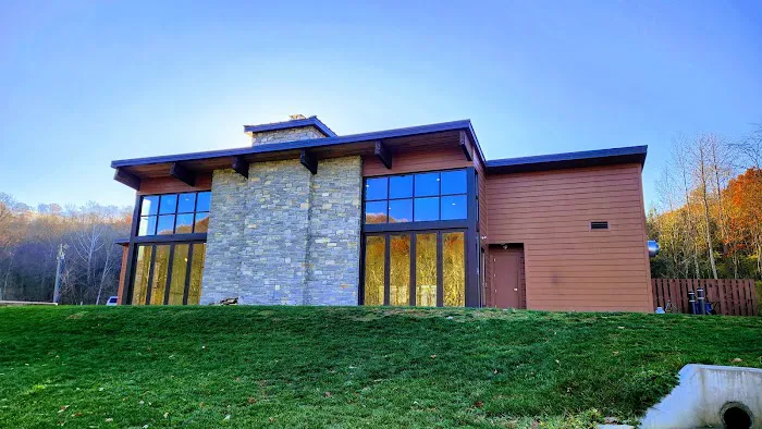 The Eagle Lodge Picture 7