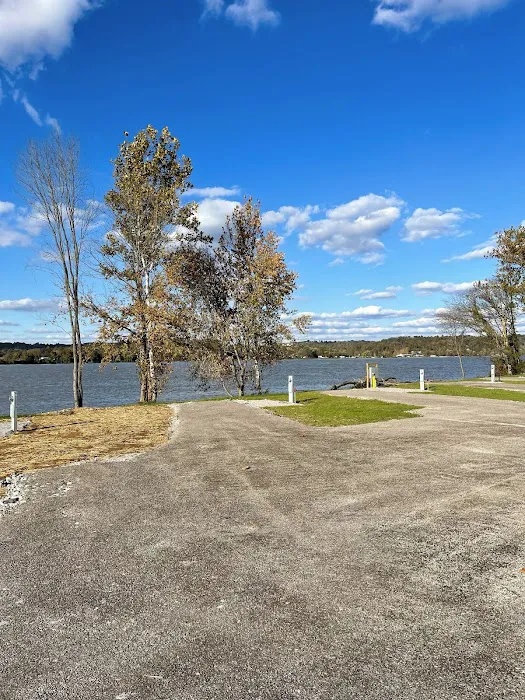 Sunset Haven Riverfront Campground Picture 7
