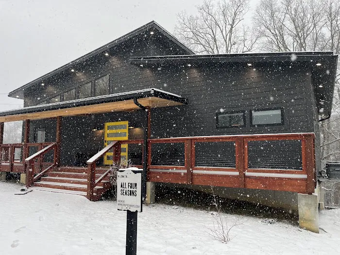 All Four Seasons cabin Picture 10