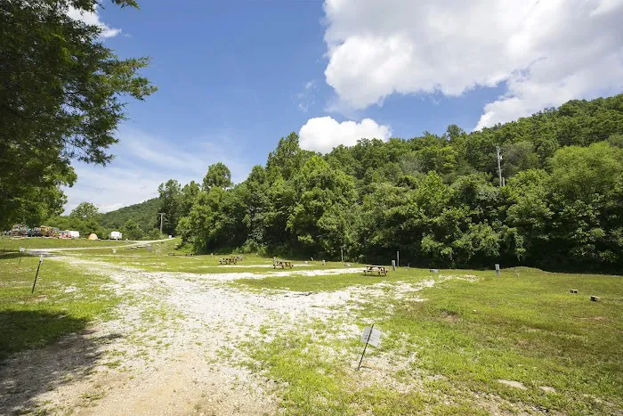 Daniel Boone Campground in Red River Gorge Picture 9