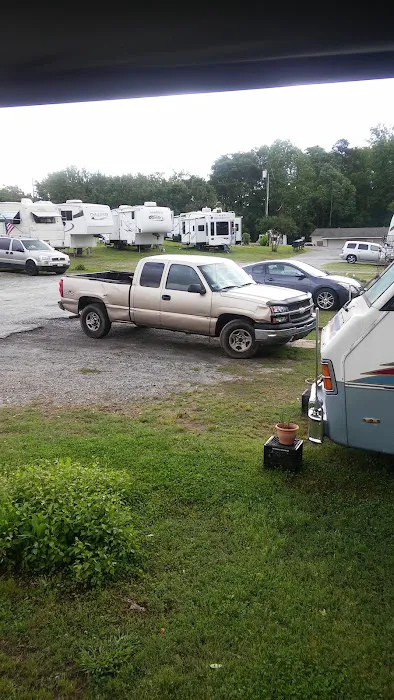 Creekside R V Park Picture 10