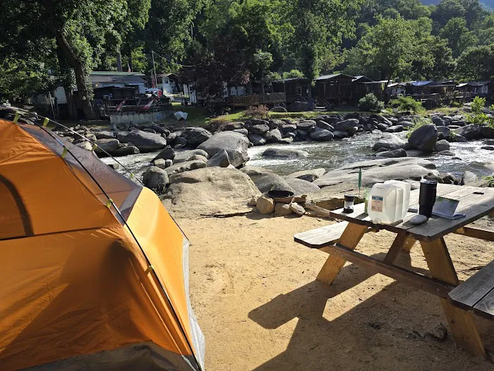 Hickory Nut Falls Family Campground Picture 3