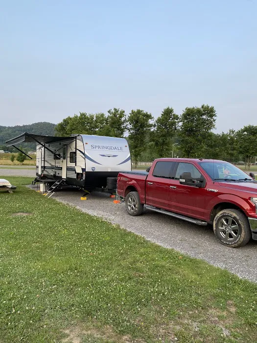 Leeman Field RV Park and Campground Picture 4