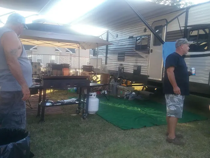 Trackside Camping Picture 4