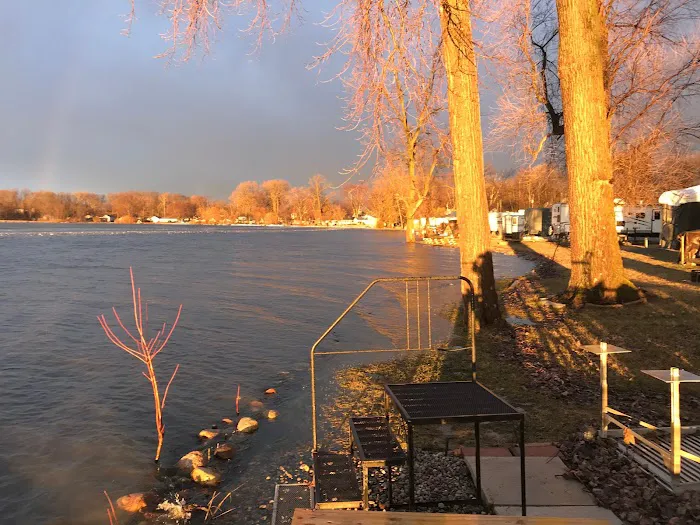 Davis Lakeside Campground Picture 9