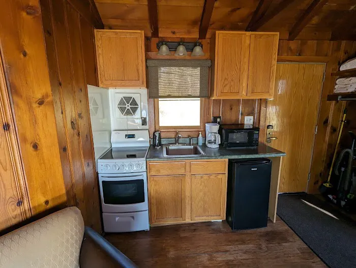 Hueston Woods Cabins Picture 3