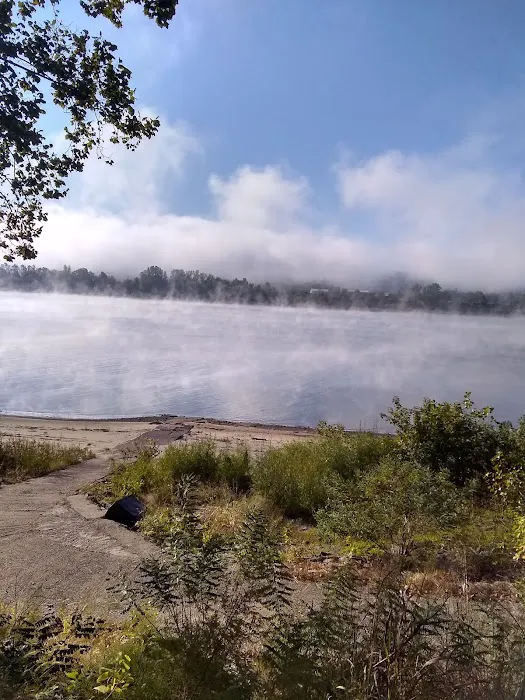 Riverside Campground Picture 7