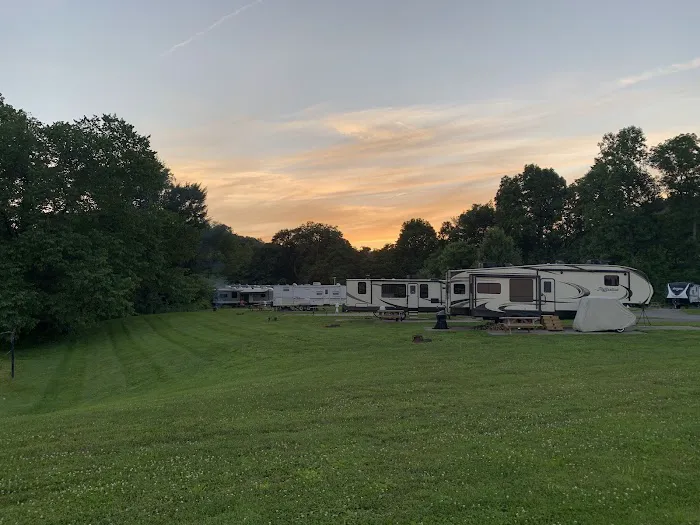 Follow the River RV Resort Picture 5