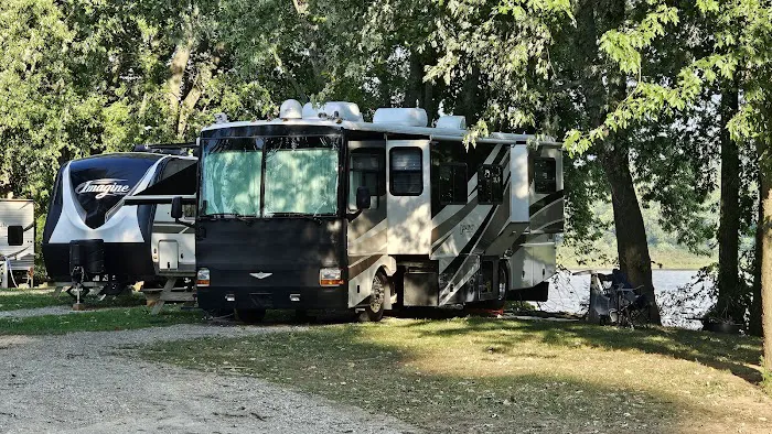 Rivertown Campgrounds Picture 8