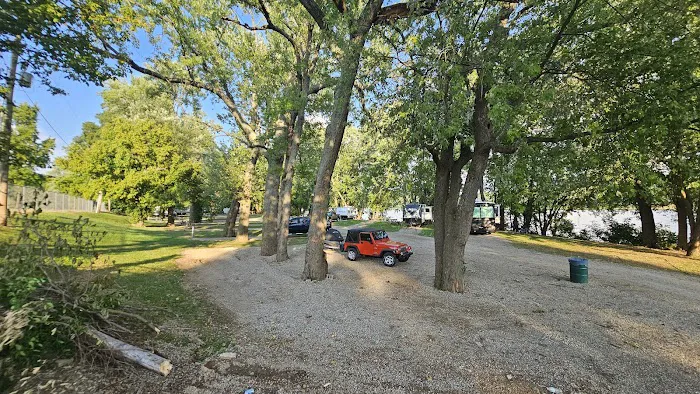 Rivertown Campgrounds Picture 4