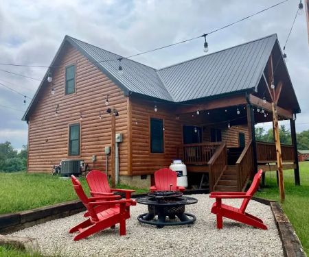 Hilltop Hideaway Cabin