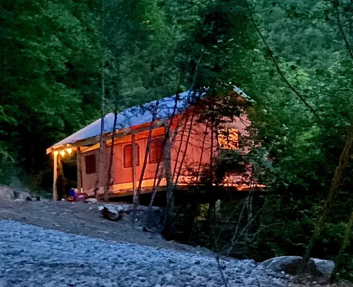 Cabin and Canvas Picture 6