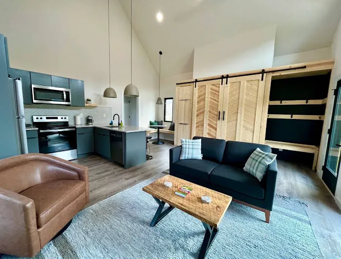 Three Suns Cabin Rentals Picture 1