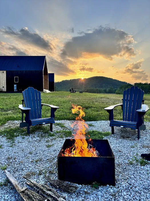 Three Suns Cabin Rentals Picture 4