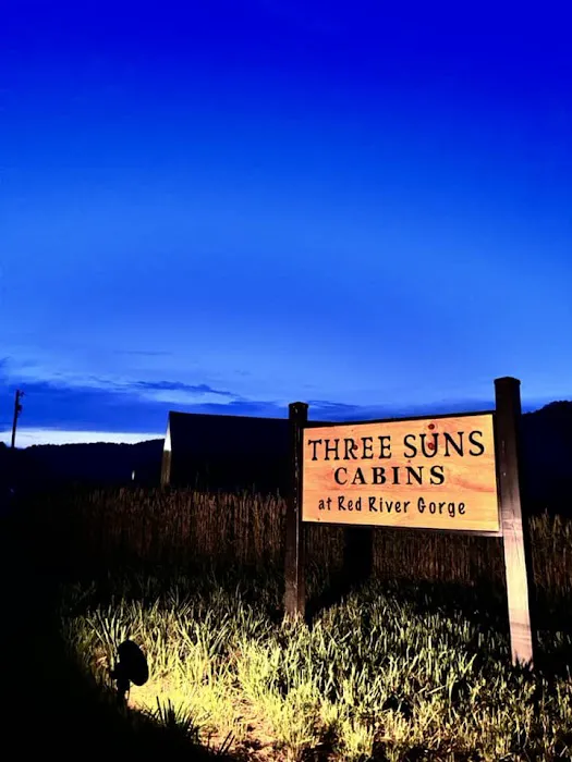 Three Suns Cabin Rentals Picture 6