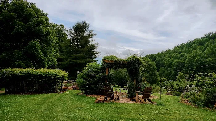 Blackberry Blossom Farm, Tent Campground, Suites Picture 8