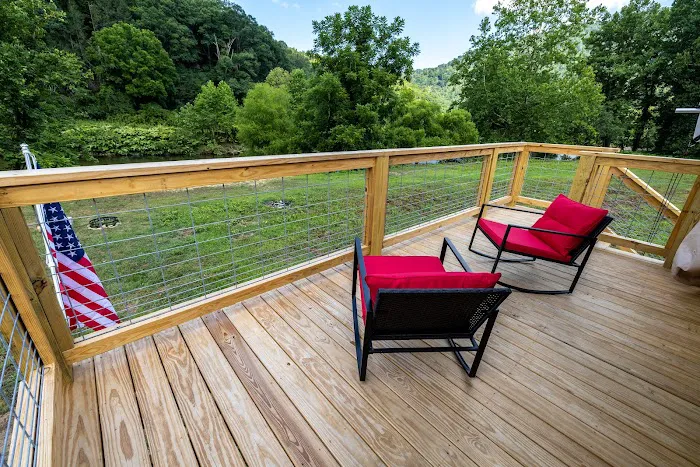 Rusty's Roost River Camp Picture 5