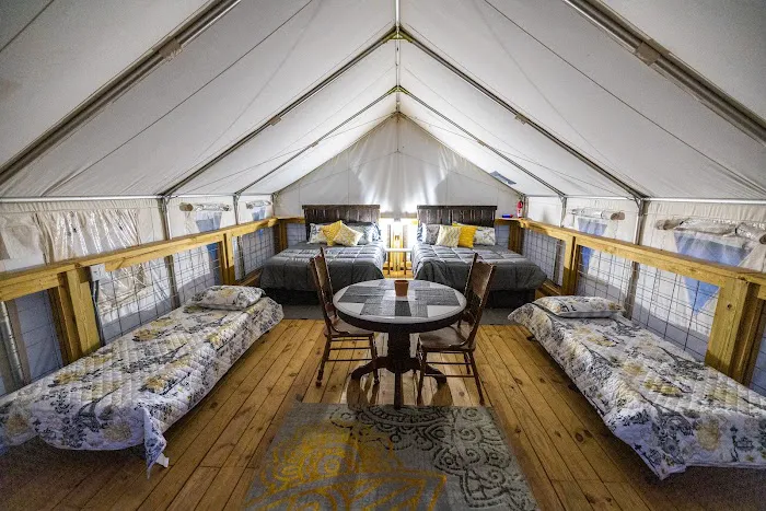 Rusty's Roost River Camp Picture 2