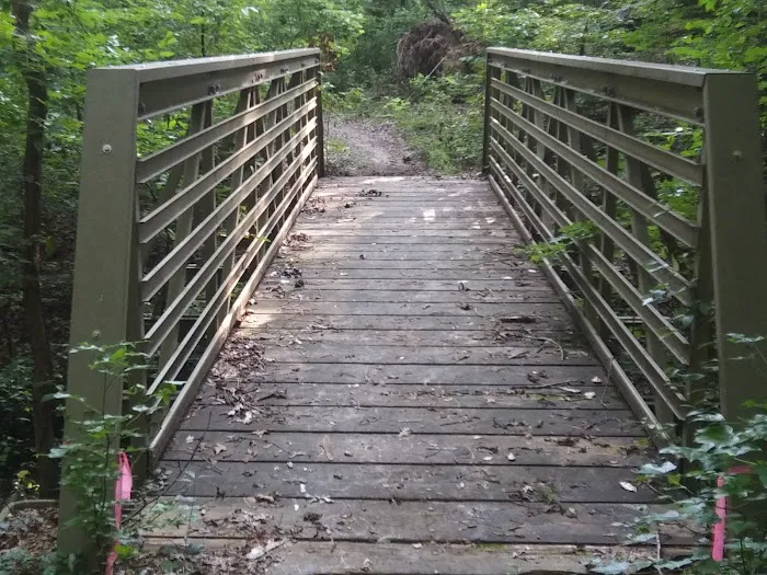 Buncombe Trailhead Parking Picture 2