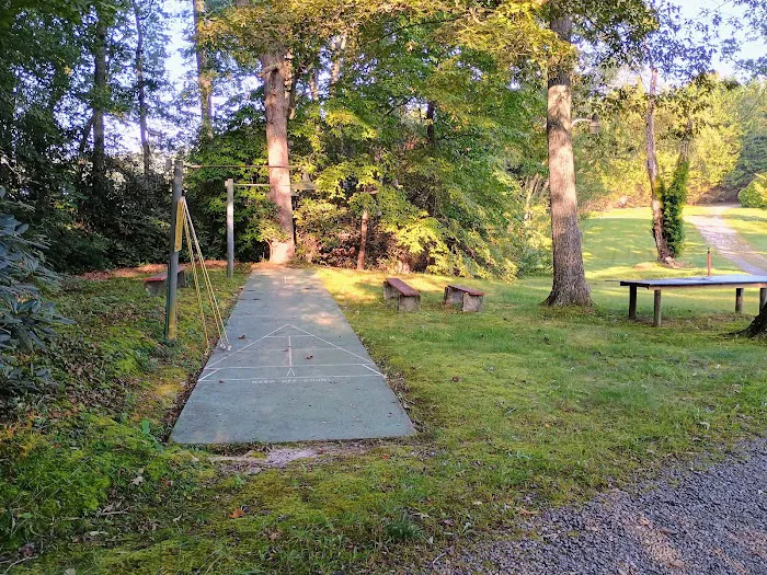 Red Gates RV Park Picture 3