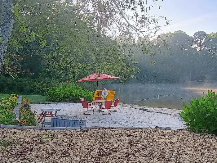 Red Gates RV Park Picture 5