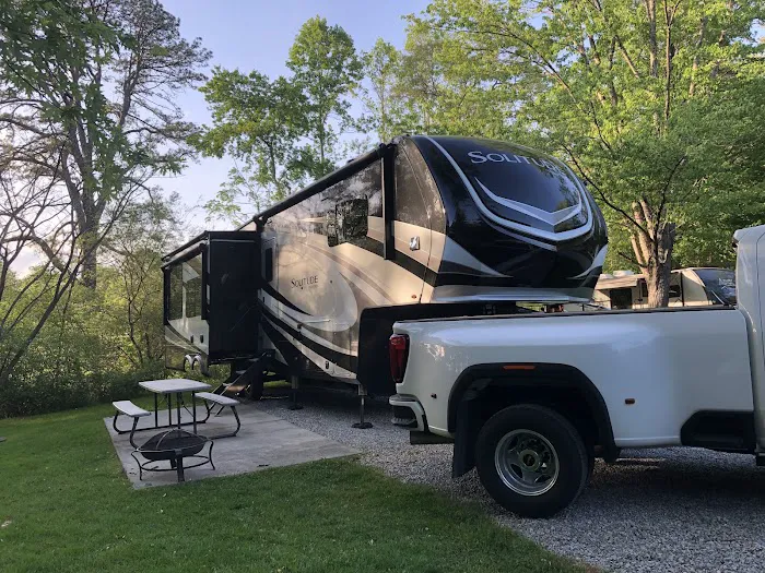 Red Gates RV Park Picture 1