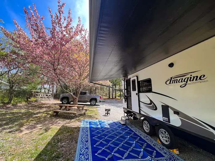 Red Gates RV Park Picture 4