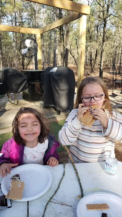 Fluffy's Family Campground Picture 4